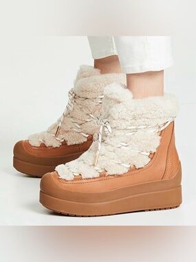 ✨NIB Tory Burch Mellow Shearling-Suede Lace-Up Boots✨